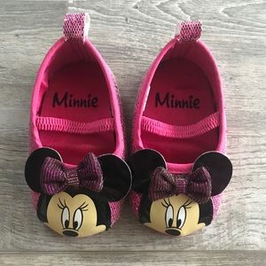 Infant Minnie Mouse shoes